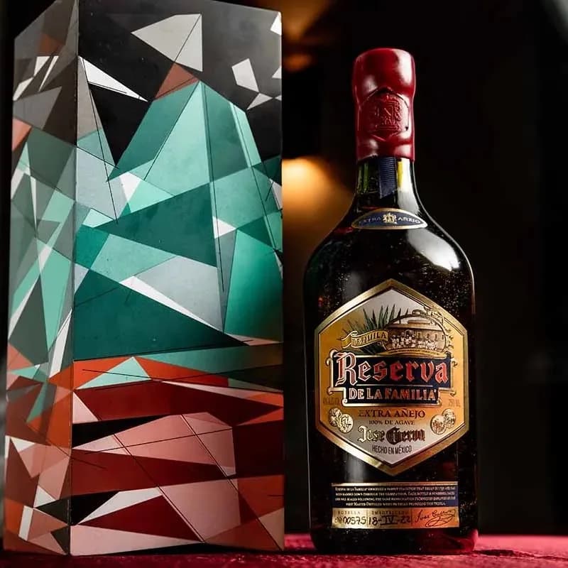 Jose Ceurvo Reserva Dela Familiaac 750ml Jose Ceurvo Reserva Dela Familiaac 750ml - Vape Lab